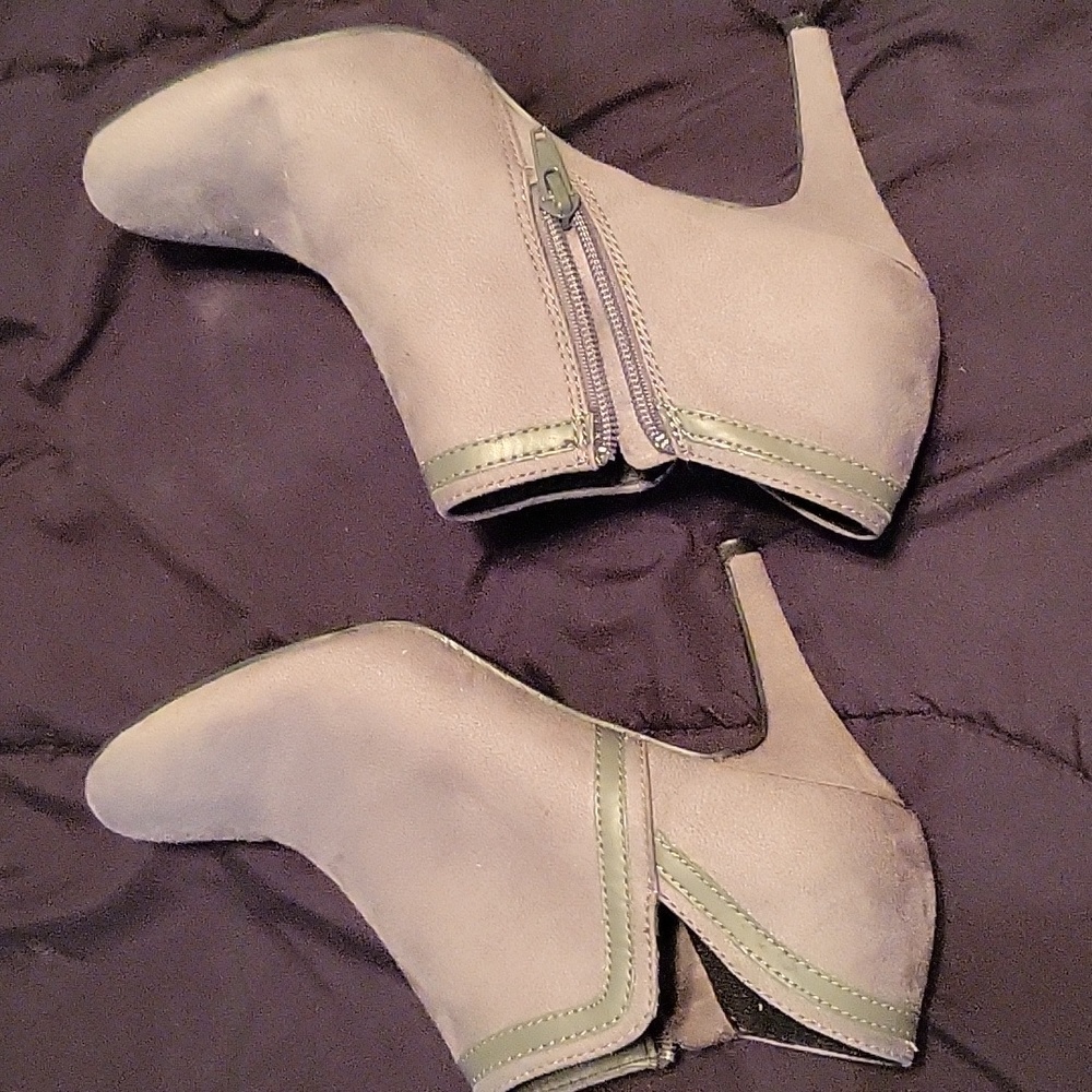 Winter heels - Picture 3 of 3